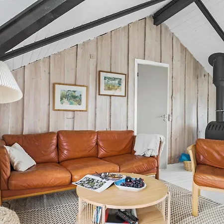 Holiday home 3 Bedroom Awesome In Hejls
