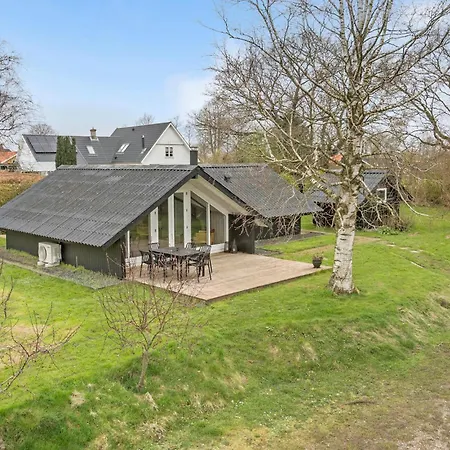 3 Bedroom Awesome In * Hejls