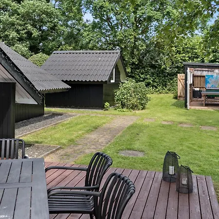 3 Bedroom Awesome In Holiday home Hejls